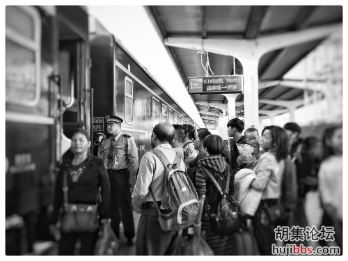 《人在旅途》