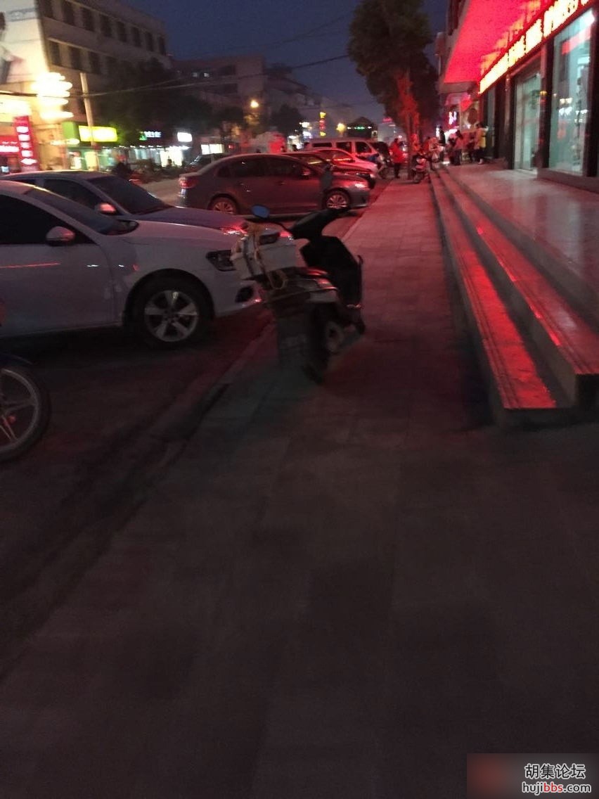 212126kl8yxqv8dxll81gs.jpg