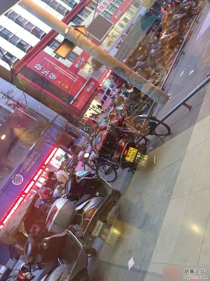 212127ua3hrtzatk7o3rcr.jpg