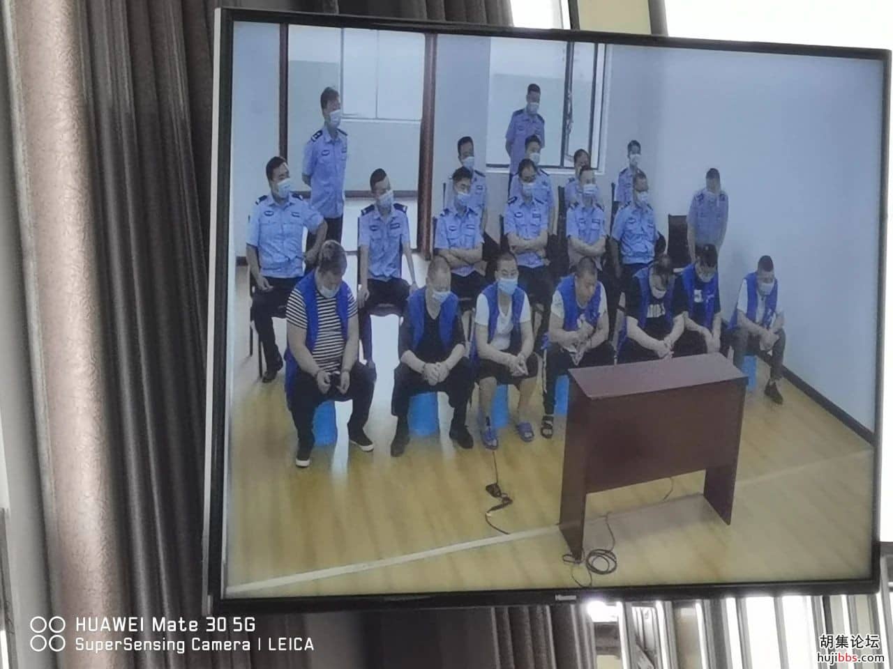 钟祥法院“云审判”开庭审理贾某等7人涉恶案件