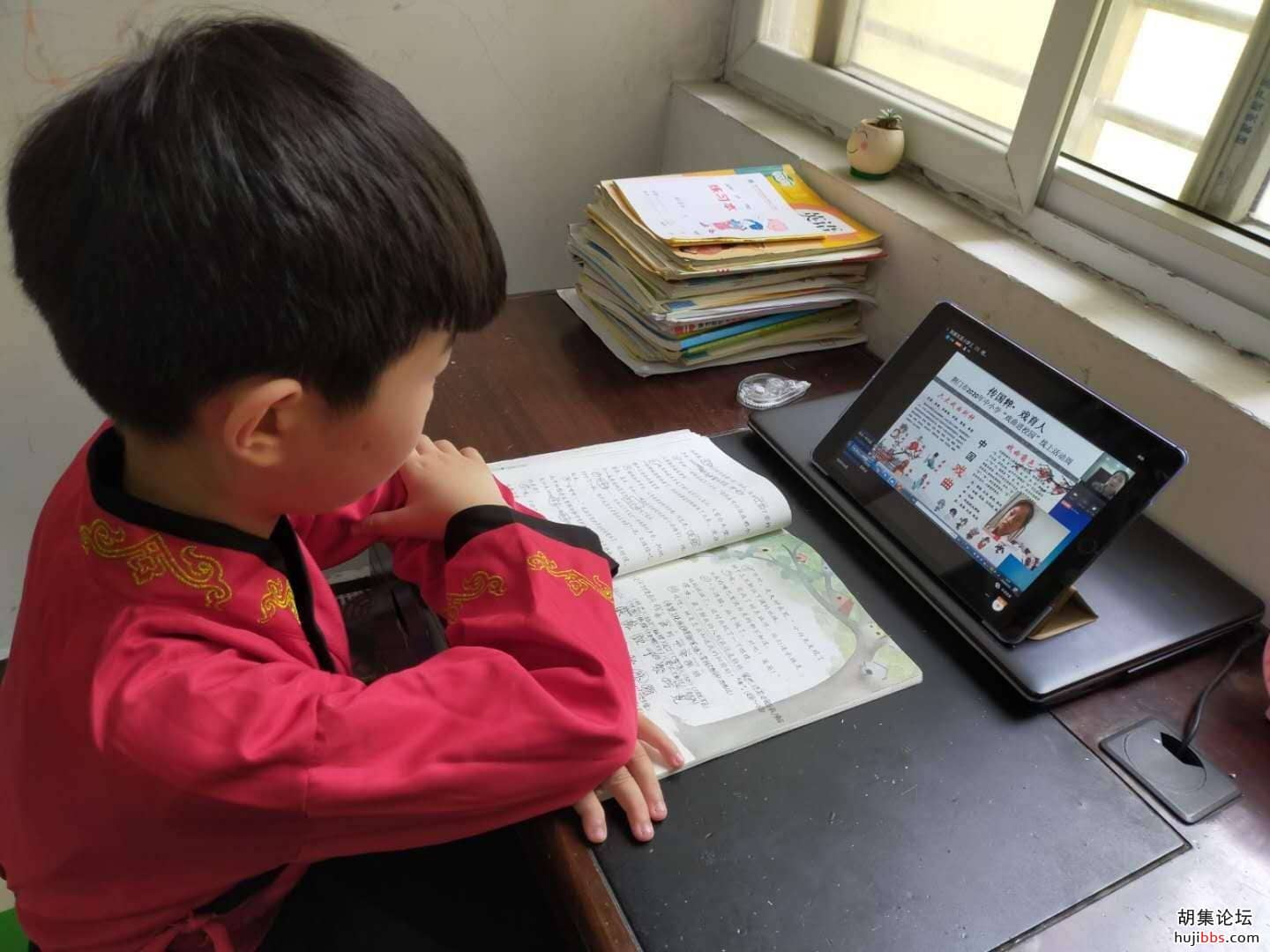 荆襄东区小学开展“传国粹 戏育人”活动