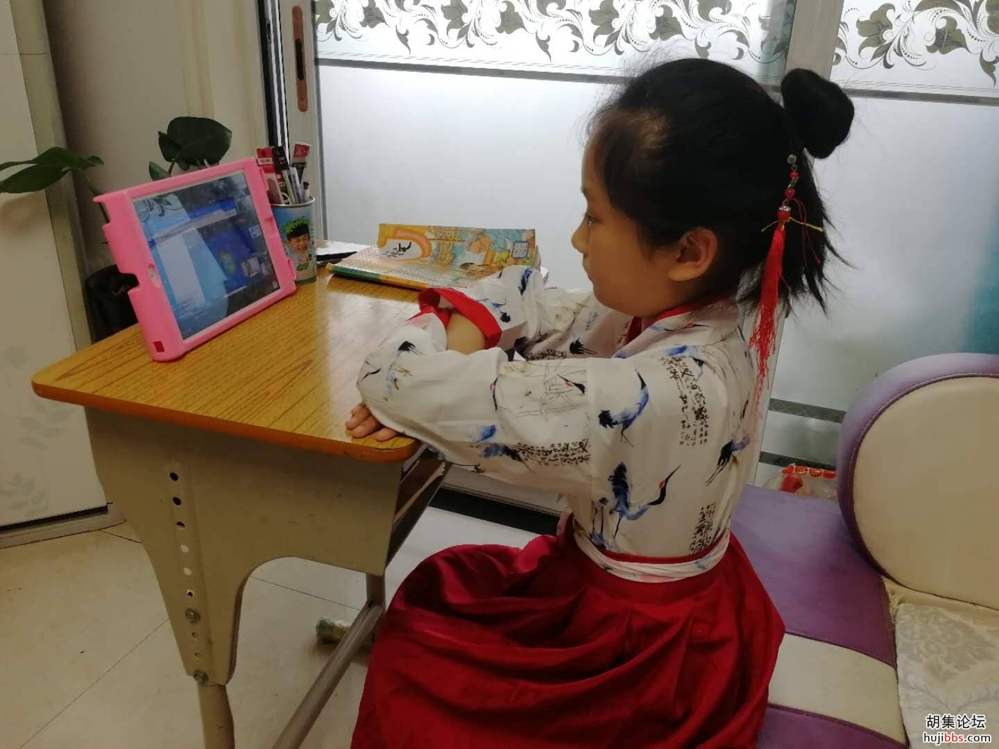 荆襄东区小学开展“传国粹 戏育人”活动