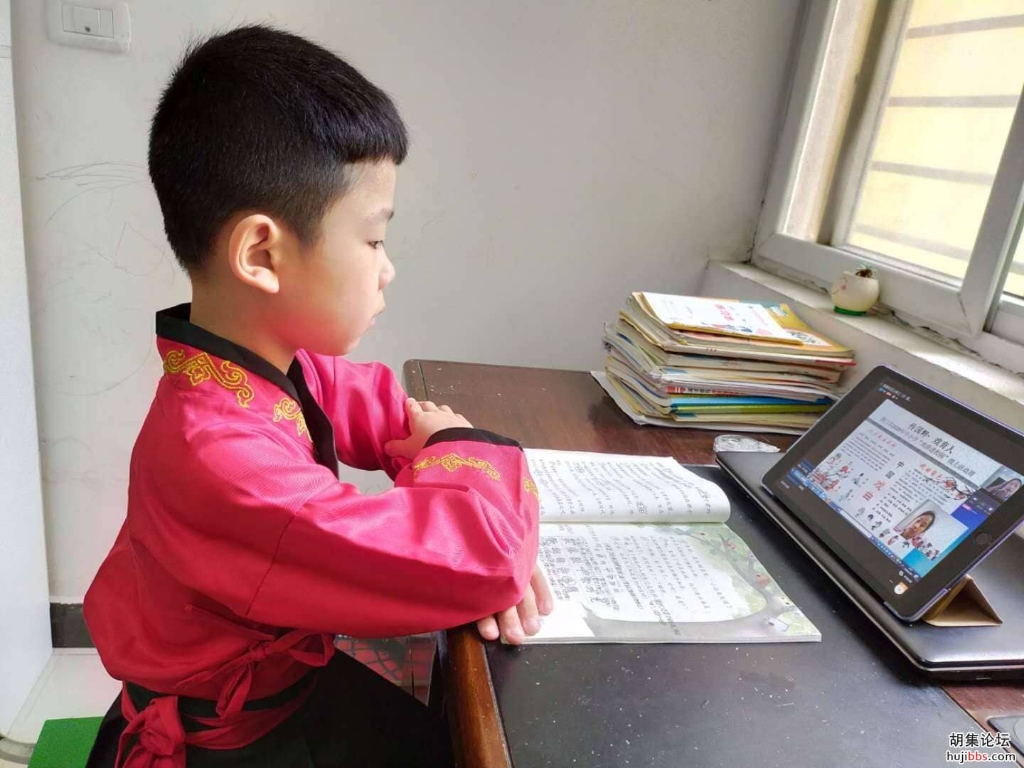 荆襄东区小学开展“传国粹 戏育人”活动