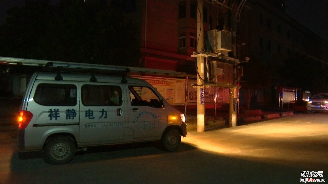 迎峰度夏保供电！奋战在高温下的真“汗”子！