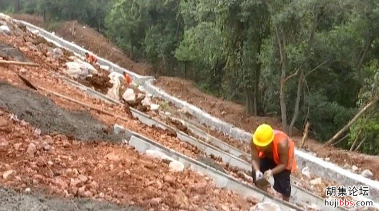 加快进度  347国道东桥段改造提速