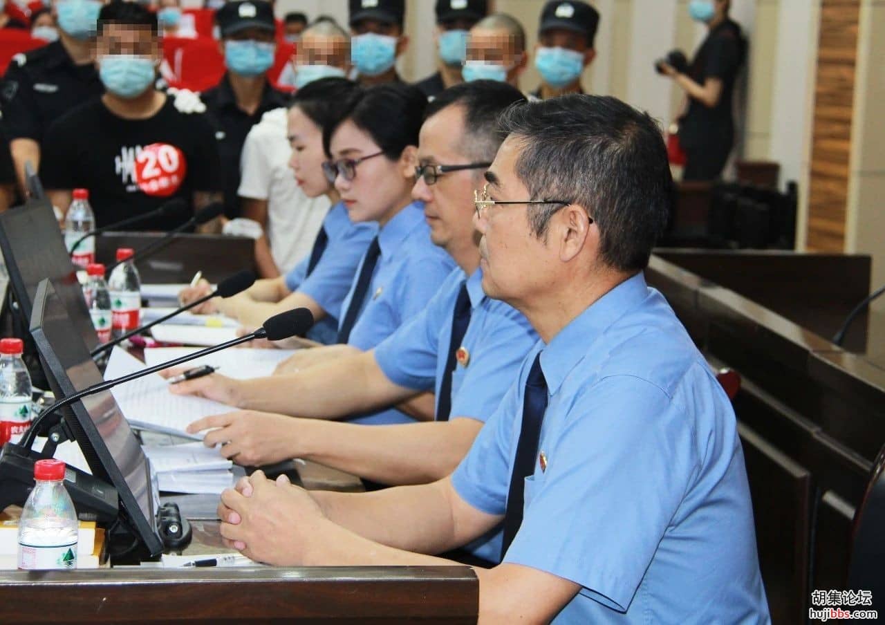 荆门检查：龚某保等30人涉黑案一审公开开庭审理