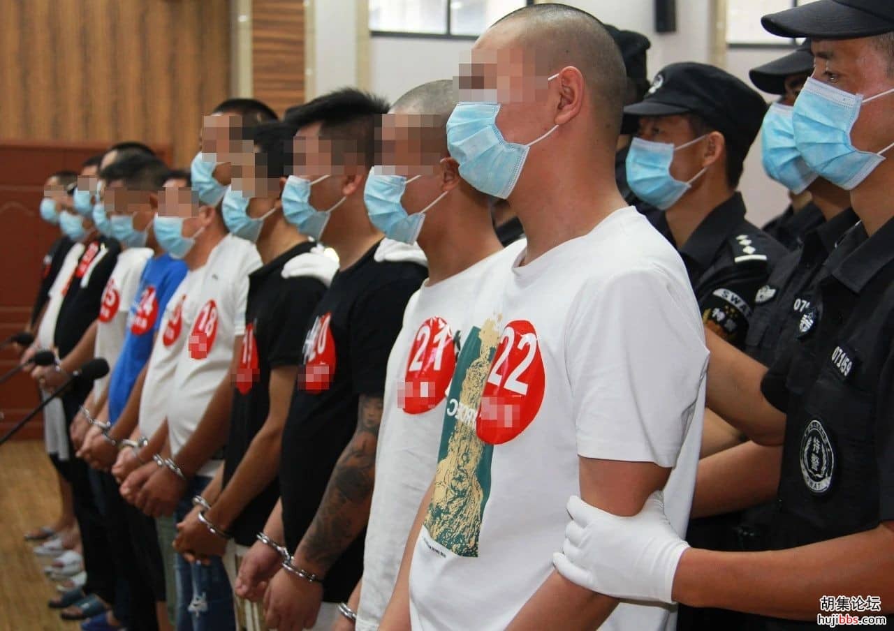 荆门检查：龚某保等30人涉黑案一审公开开庭审理