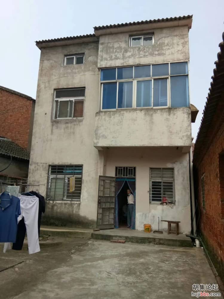 胡家街邮局后面，有房屋出售