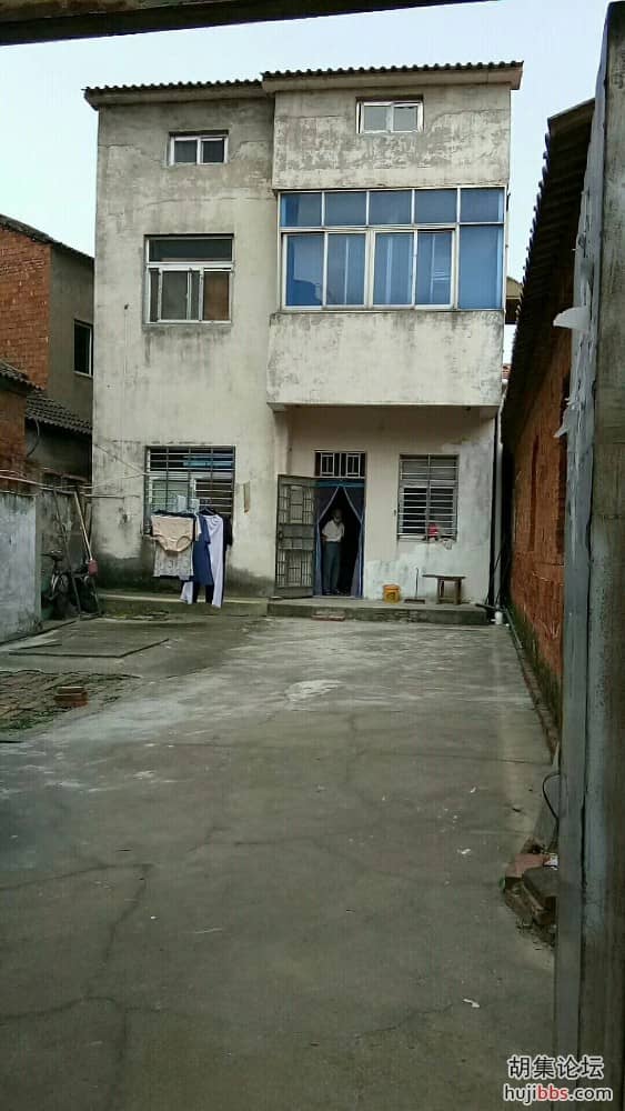 胡家街邮局后面，有房屋出售