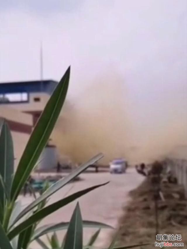 湖北天门一化工厂爆炸，已致5死1伤