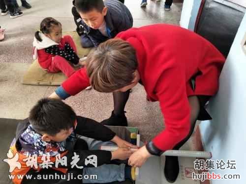 荆襄西区小学开展学生体质测试活动