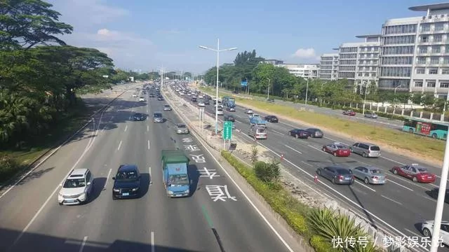 副驾驶没坐人扣6分，交警：委屈啥，下次看见还扣分