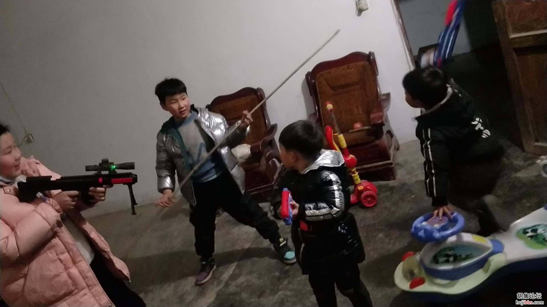   【时空相隔  教育在线】（8）寒假生活•温馨亲情