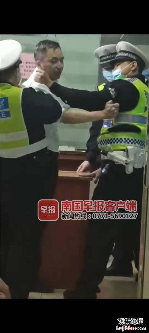 广西钦州一局长疑似酒后驾车拒绝配合交警工作，当地纪