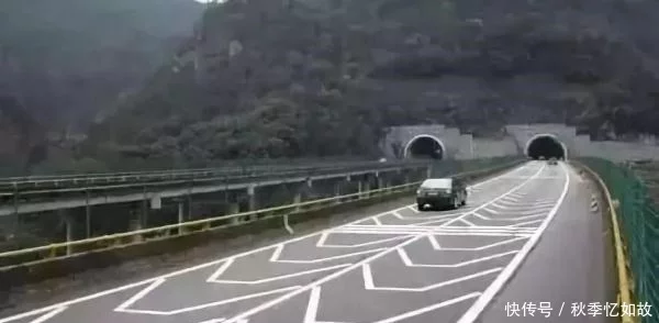 交警提醒不认识这6种标线，5本驾照都不够扣！