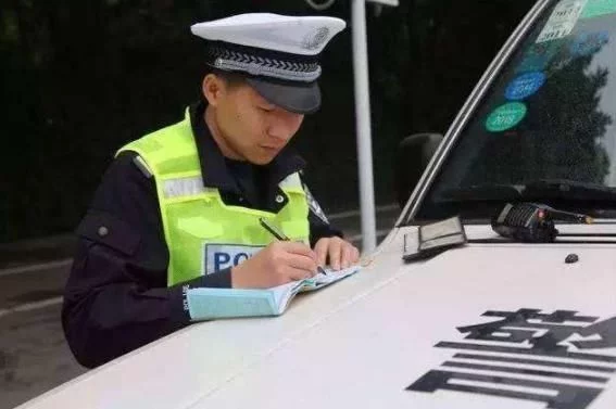 交警提醒“C1驾照”不能再开这些车，发现后将直接扣12分