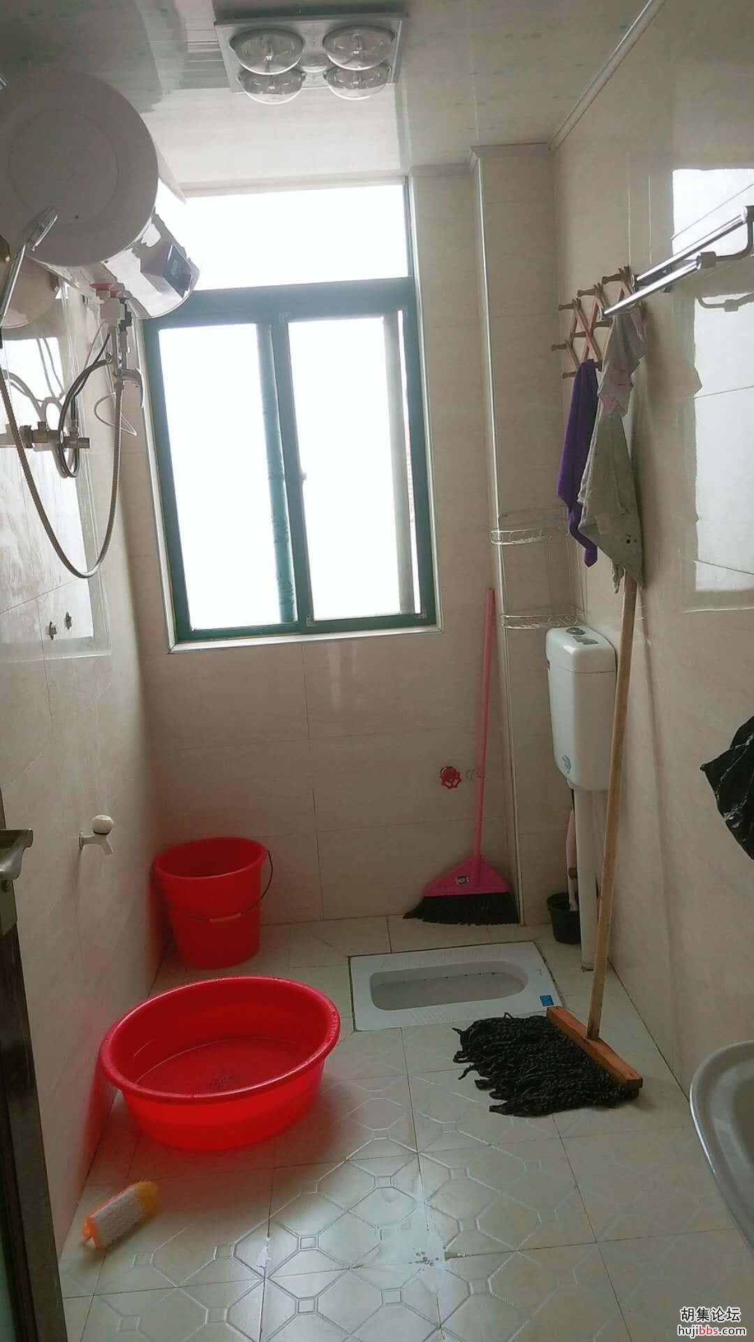 松柏巷内三楼两室两厅一厨一卫出租