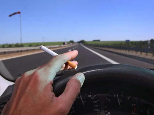 坐别人的车，不要做的4件“蠢事”，别让自己成为别人讨...