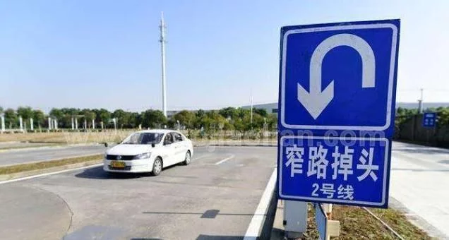 驾考难度再升级，科二变成9项，学员：已经挂了4次了