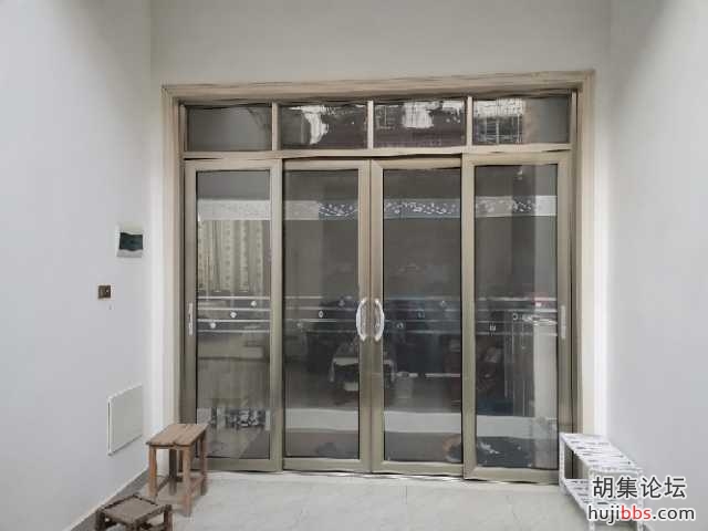 私房出售，位于胡集小学正对面150米处，