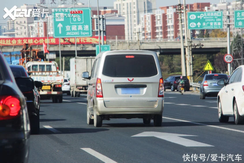 t01ef60aa0767840f65.webp