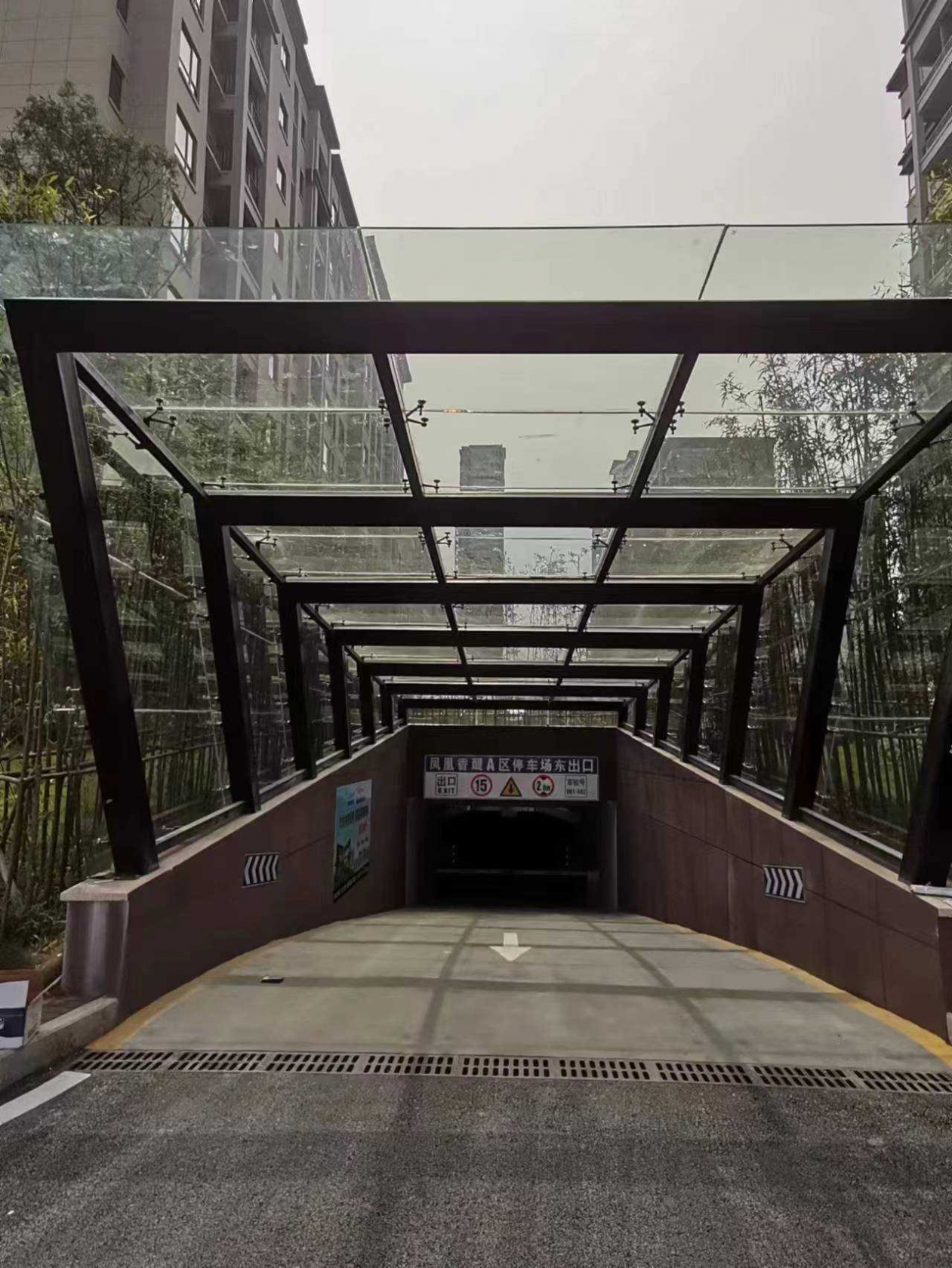 地下通道玻璃棚