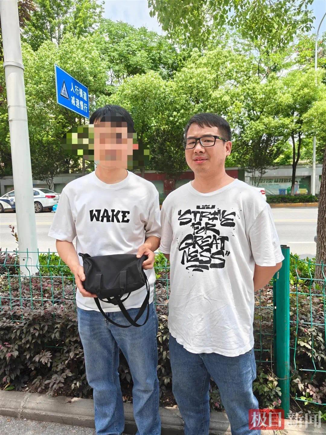 67C32645B95F649A52682047C37A496958FBF1AB_size318_w1080_h1440.jpg