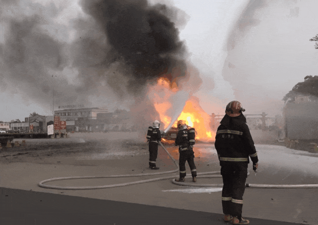 36B5E667A0E9494AF3CD712EE0278A4B5F85594A_size603_w640_h454.gif