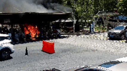4BA067CD0974EFB06FE1E28F0DFC0A920271F8AC_size4476_w426_h240.gif