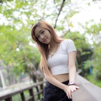 美女白衣短裤清纯写真笑颜迷人